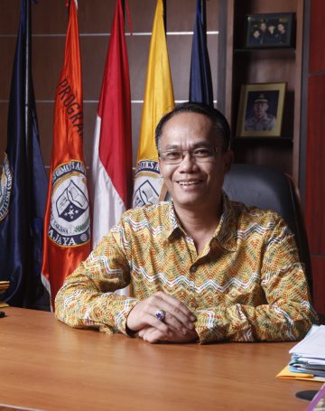 Dr. H. Andi Desfiandi S.E., M.A
